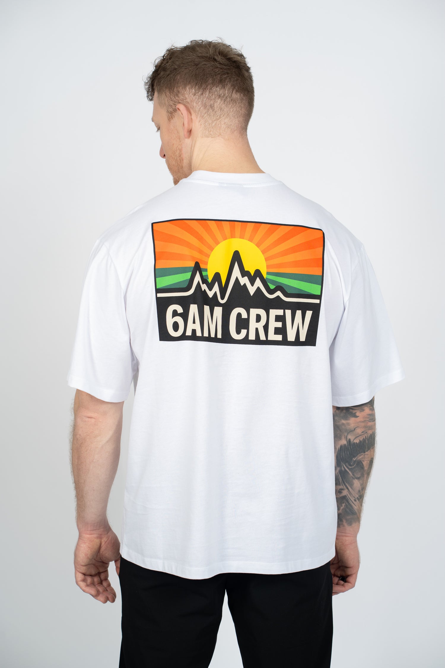 6AM - CREW SHIRT MIT BACKPRINT WEISS