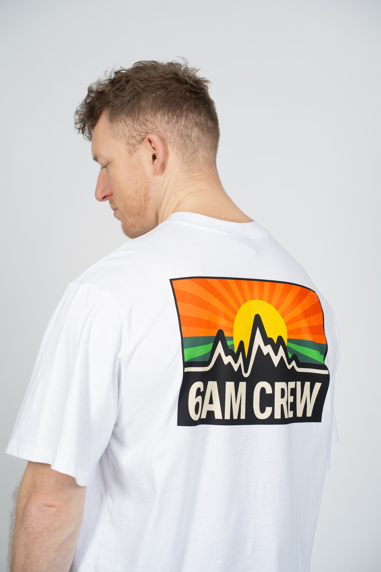 6AM - CREW SHIRT MIT BACKPRINT WEISS